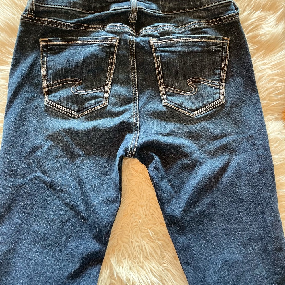 Silver Jeans Co. | Suki Bootcut | Dark Wash - Picture 3 of 5